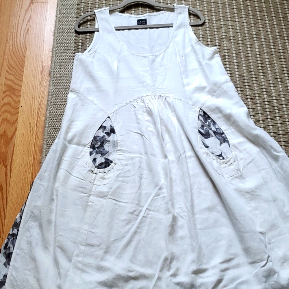 Tara Vao linen dress nwot. White with black, grey and white floral inset at side
